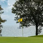 Golf 'n Wave Aktivresort מלון