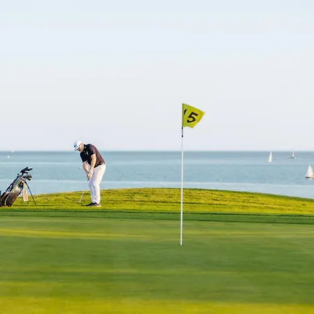 酒店 Golf 'n Wave Aktivresort 4*