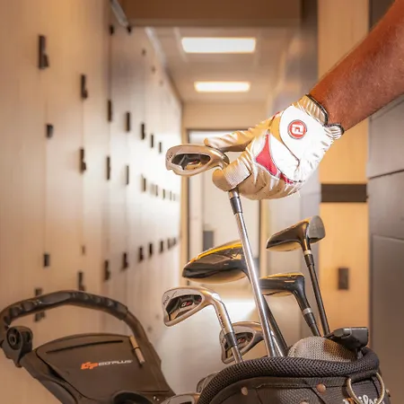 酒店 Golf 'n Wave Aktivresort 费马恩