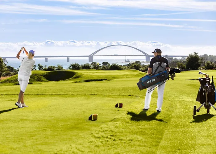 Golf 'n Wave Aktivresort ホテル フェーマルン